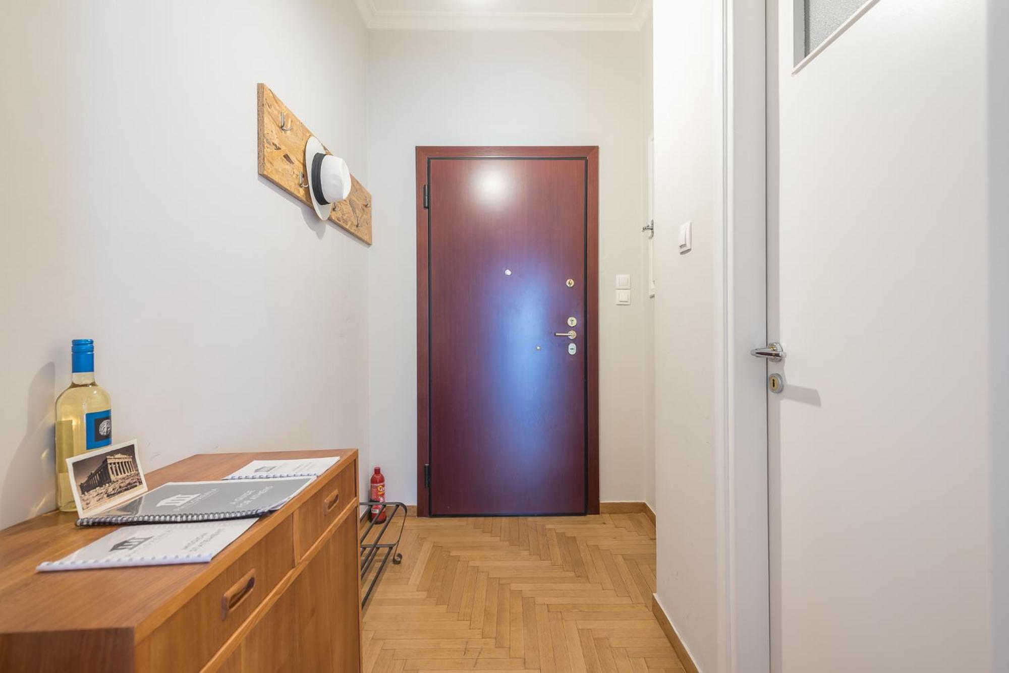 Spacious 2Bds Apt With Acropolis View In Center أثينا المظهر الخارجي الصورة